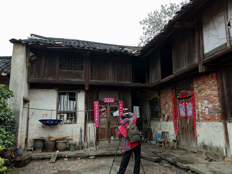 殷家老湾观赏古屋址——王章国
