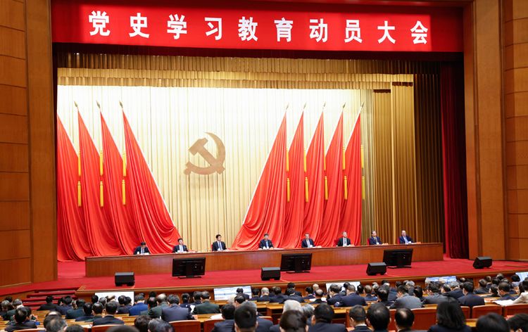 认真组织党员学习党史