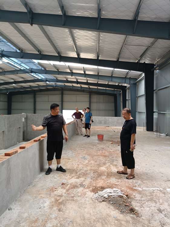 绿草地食品厂在如火如荼建设中