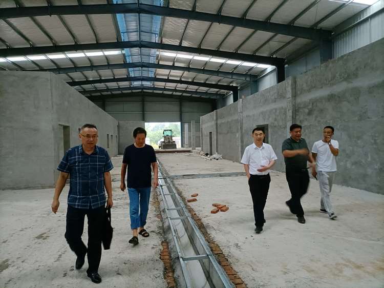 新任蔡河镇党委书记李明清深入镇属骨干企业走访调研