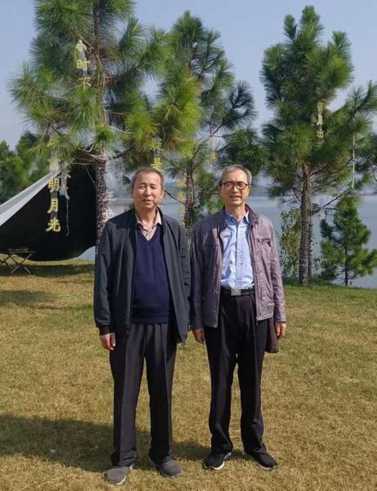 广水市组织离退休老干部参观重点建设项目