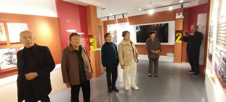 到浆溪店红色基地参观学习